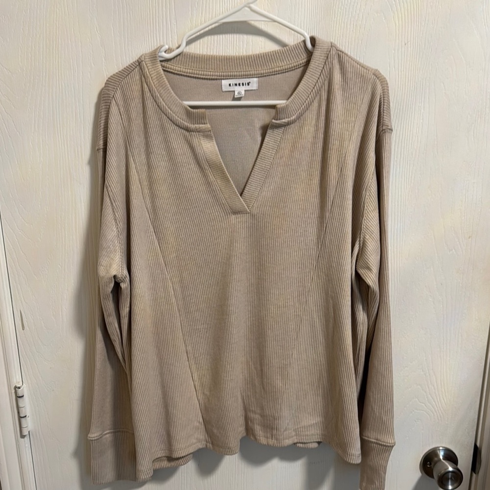 Kinesis Women's Long Sleeved Split V Neck Extra Soft Casual Top Size XL Comfy